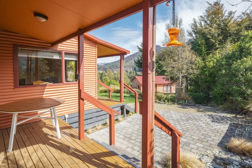 Korimako Ridge - Lake Hawea Holiday Home Exterior foto